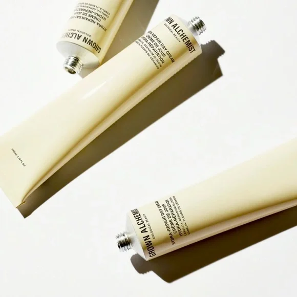 HYDRA-RESTORE DAY CREAM Brand New! Please Note: Without outer box - Picture 3 of 6